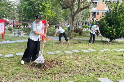 25/10/12爱国卫生齐动手，党员先行作表率——10月主题党日活动